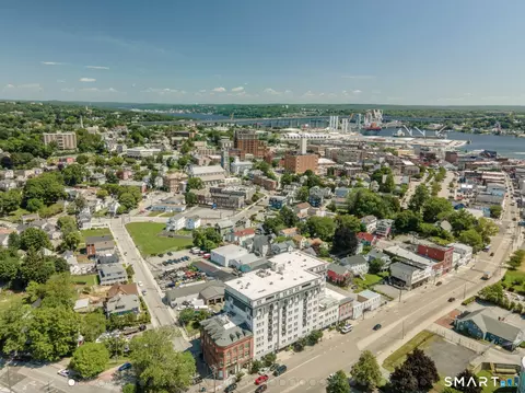 461 Bank St #302, New London, CT 06320