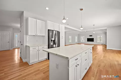 Entry Way - 359 Hammertown Rd, Monroe, CT 06468 photo 2 of 3