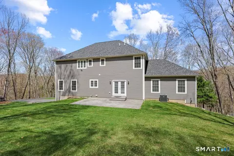 Exterior - 359 Hammertown Rd, Monroe, CT 06468 photo 4 of 5