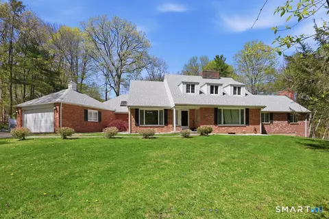 54 Kenmore Rd, Bloomfield, CT 06002