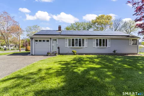 19 Lester St, Milford, CT 06461