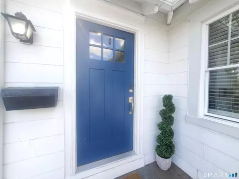 97 Ogden Rd, Stamford, CT 06905