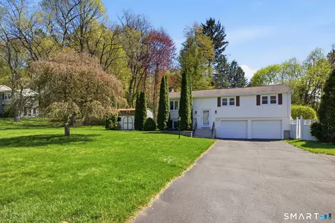 34 Kenneth Dr, Vernon, CT 06066