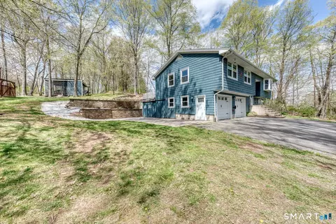Exterior - 341 Main St, Rockfall, CT 06481 photo 2 of 5
