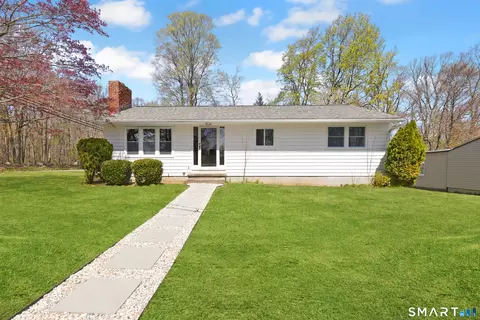 144 Woodlawn Dr, Torrington, CT 06790