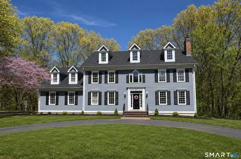 65 Little Meadow Rd, Guilford, CT 06437