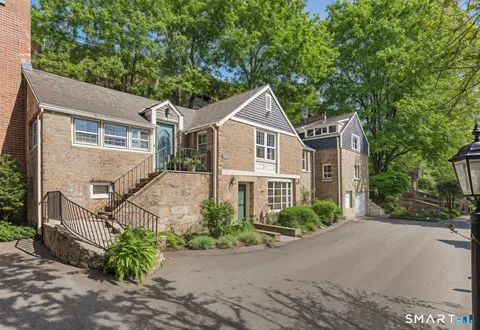 3 Valley View Rd #1, Norwalk, CT 06851