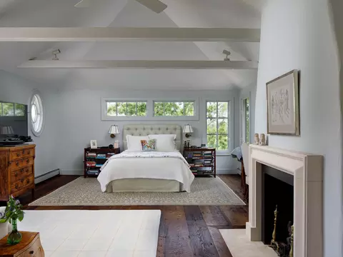 Bedroom - 213 Beaver Brook Rd, Lyme, CT 06371 photo 3 of 5
