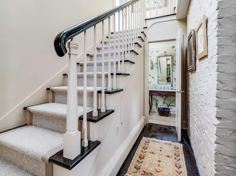 Entry Way - 213 Beaver Brook Rd, Lyme, CT 06371 photo 2 of 3
