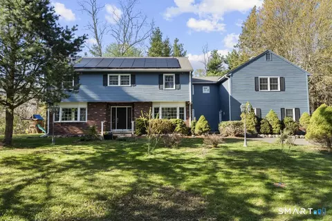 45 Ansonia Rd, Woodbridge, CT 06525