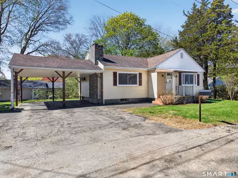 3 Helen St, Norwich, CT 06360