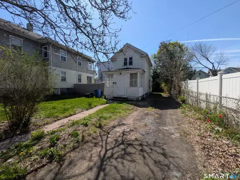 172 Carlisle St, New Haven, CT 06519