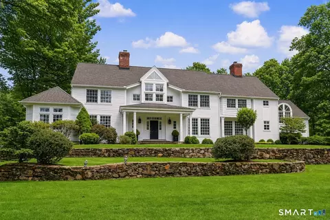 66 Gate Stone Ln, Fairfield, CT 06824