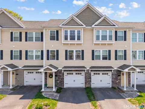 11 Village Xing #11, Niantic, CT 06357