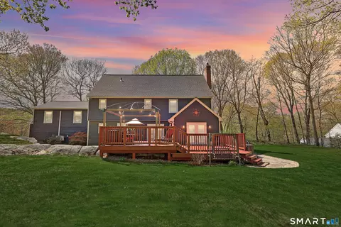 77 Melissa Ln, Prospect, CT 06712