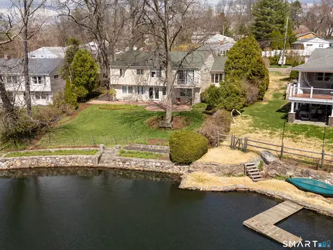 56 Lakeview Dr, Stamford, CT 06905