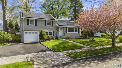 50 Haverford St, Hamden, CT 06517