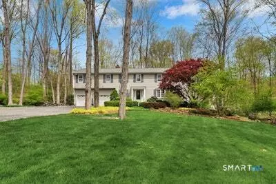 95 Alexandra Dr, Stamford, CT 06903