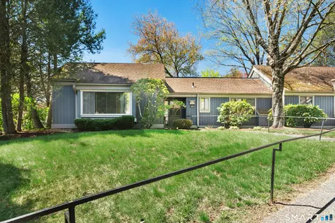 486 Heritage Vlg #A, Southbury, CT 06488
