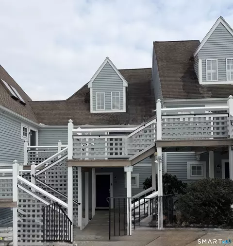 1621 Old Pond Ln #1621, Norwich, CT 06360