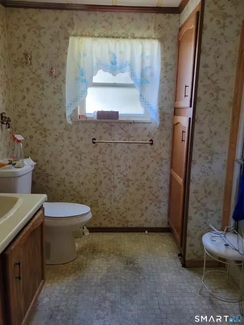 134 E St, Groton, CT 06340 photo 5