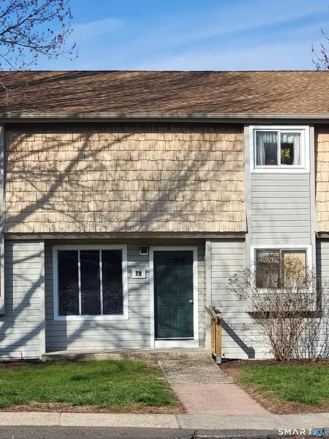 28 Carillon Dr #B, Rocky Hill, CT 06067