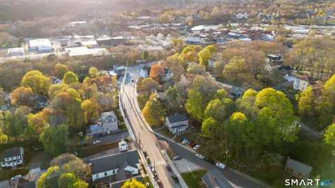 46 Grove St, Putnam, CT 06260