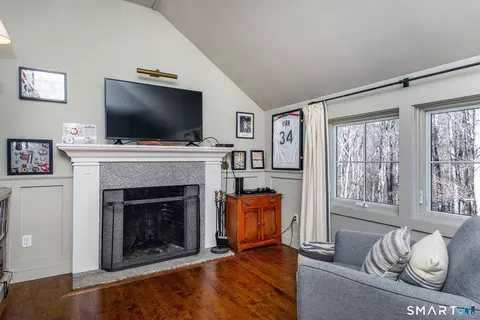 Living - 9 Old Paddock Ln, Kent, CT 06757 photo 4 of 4