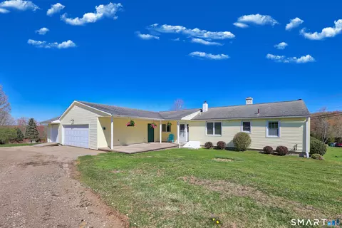 15 Wilton Rd, Plymouth, CT 06782