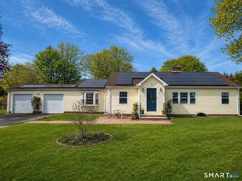 64 Dohm Ave, Guilford, CT 06437