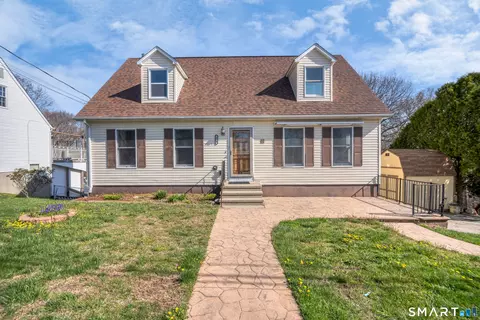 178 Mirra Dr, Groton, CT 06340