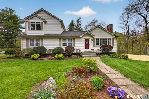 110 Edgewood Dr, Guilford, CT 06437