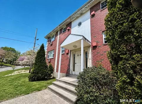 35 Sigwin Dr #35, Wallingford, CT 06492