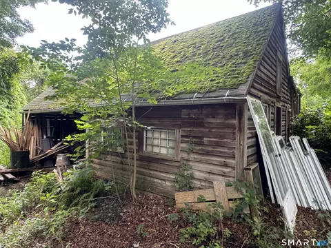 Exterior - 760 Upper Maple St, Killingly, CT 06239 photo 5 of 8
