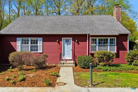 15 Hampshire Rd #15, Madison, CT 06443