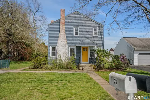 23 Ridgewood Ave, Waterford, CT 06385