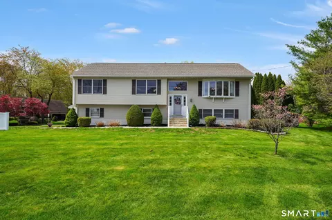 1420 River Blvd Ext, Suffield, CT 06078