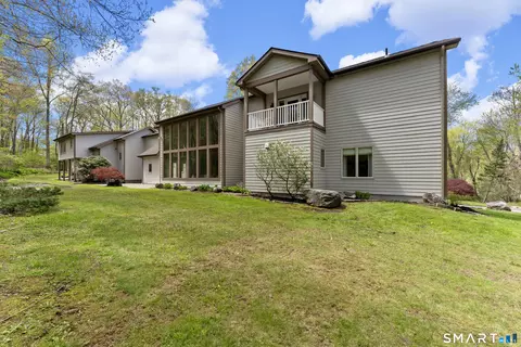 Exterior - 500 Thrall Ave, Suffield, CT 06078 photo 6 of 7