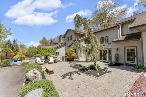 Exterior - 500 Thrall Ave, Suffield, CT 06078 photo 5 of 7