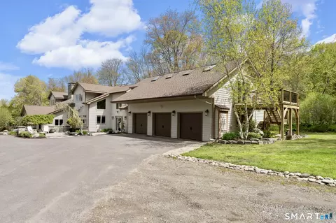 Exterior - 500 Thrall Ave, Suffield, CT 06078 photo 2 of 7
