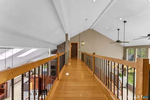 Entry Way - 500 Thrall Ave, Suffield, CT 06078 photo 4 of 4