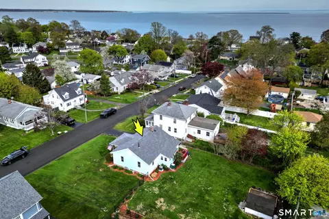 18 Grand St, West Haven, CT 06516