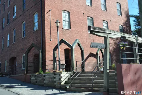 65 West St #101, New Milford, CT 06776