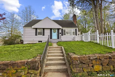519 Fern St, West Hartford, CT 06107