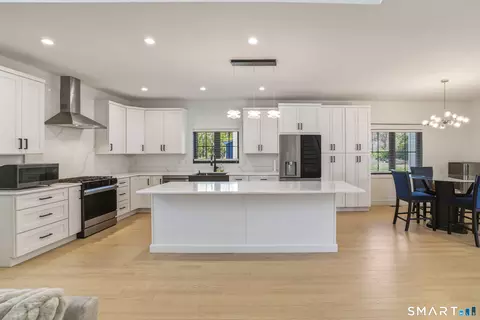 Kitchen - 67 Luca Ln, Wethersfield, CT 06109 photo 1 of 4