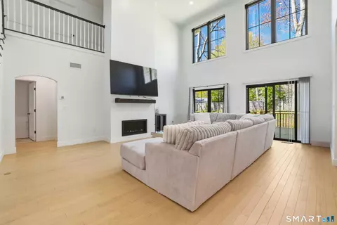Living - 67 Luca Ln, Wethersfield, CT 06109 photo 1 of 2