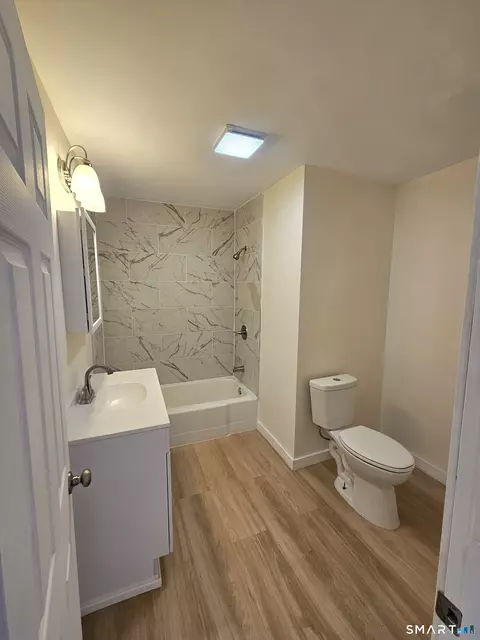 Bath - 14 Spring St, Killingly, CT 06239 photo 3 of 4
