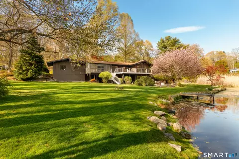 46 Breezy Hill Rd, Stamford, CT 06903