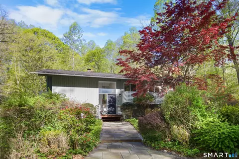 4 Baywood Ln, Westport, CT 06880