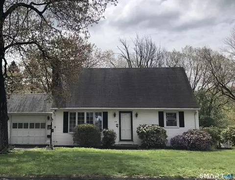 128 Fairlawn St, Bristol, CT 06010